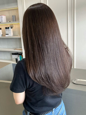 ショコラブラウン 艶髪ロング 髪質改善 ストレート 20代