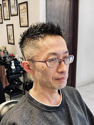 【40代 男性】0.8ミリ刈上げベリーショート