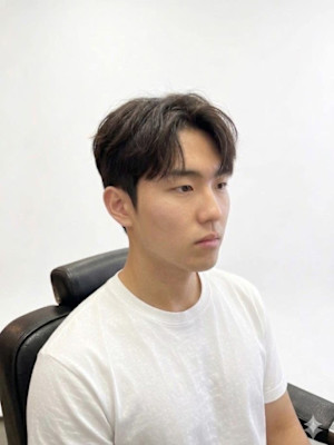 ツーブロックショートカルマヘアスリックバックジェットフェード