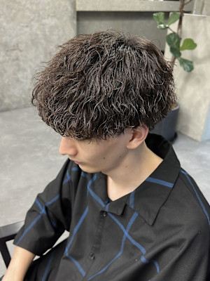 重めマッシュ×ラフな束感