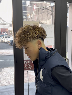 明るめカラー×刈り上げカール
