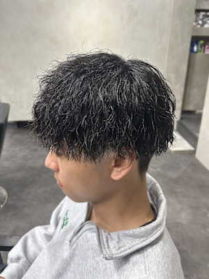黒髪マッシュ×細かな束感