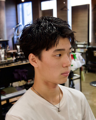 ツーブロックショートカルマヘアスリックバックジェットフェード