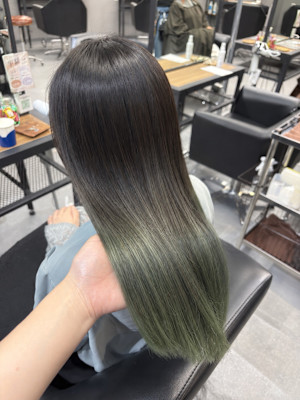 透明感オリーブグレージュストレート
