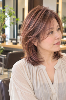 白髪ぼかし×ピンクベージュ大人の艶髪レイヤー