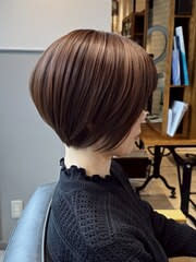 ウォームブラウン×ラウンドフォルム