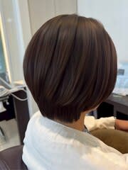 ダークブラウン×丸みショートボブ