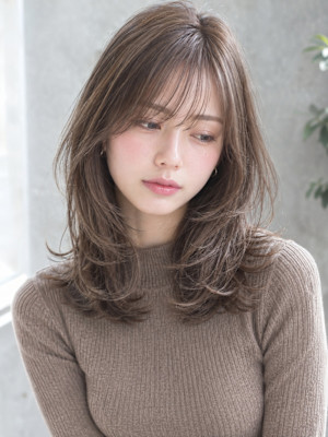 秋の小顔ハッシュカットメルティグレージュ20代30代40代