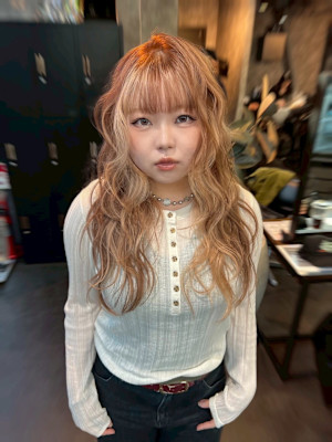 セクションカラー　デザインカラー　ケアブリーチカラー