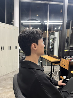 ダウンパーマ韓国スタイル韓国ヘアメンズカルマヘアコンマバング