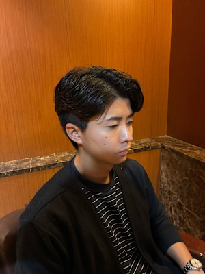 自然なハサミ刈り上げ