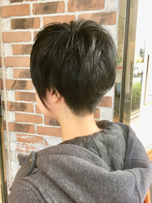 丸みシルエットのツーブロックショート