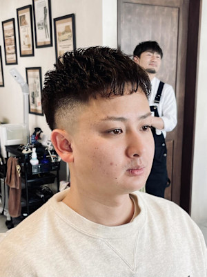 【30代 男性】ビジネスクロップフェードパーマ