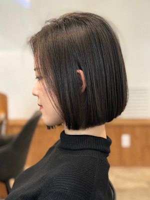 【VIE/石田康博 】後頭部にボリューム・大人女性のショート