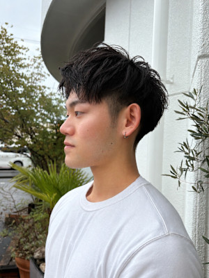 【藤枝】黒髪アップバング×束感メンズショート
