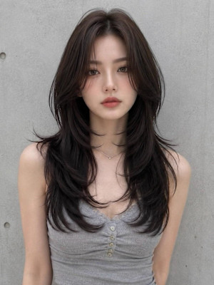 グレージュロングヘアブリーチなしウルフパーマミディアムヘア◎