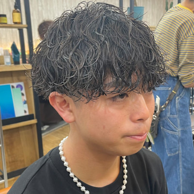 波巻きパーマ　マッシュ