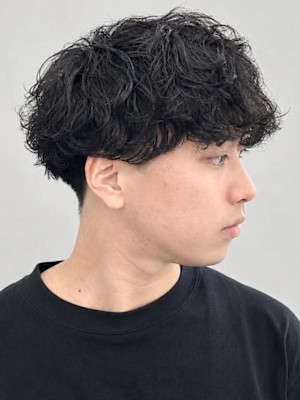 ツイスパ 黒髪ショート マッシュ 束感パーマ 20代【博多】