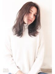 艶感グレージュのナチュラルミディアム
