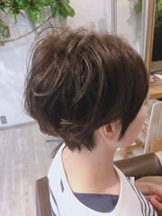 ふんわり丸みの大人ショート
