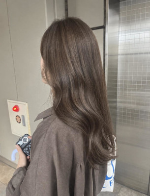 オリーブベージュ　オリーブブラウン