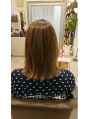 艶感ナチュラルミディアムボブ