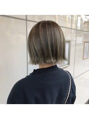 艶感コンパクトな丸みボブ