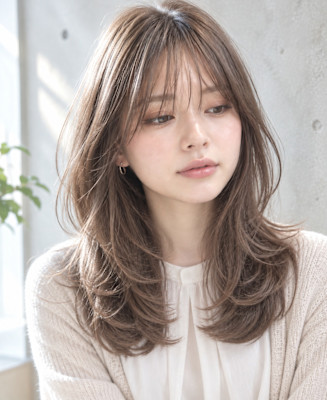 ふんわり動く秋の小顔ハッシュカットとろみロング30代40代