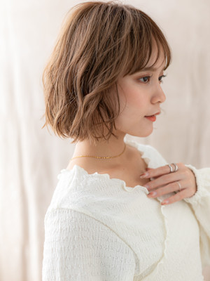ヘーゼルブラウン大人かわいいゆるふわボブパーマ20代30代