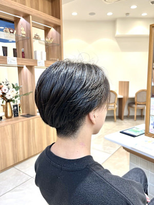 学生、社会人にオススメ！毛流れセンターパート