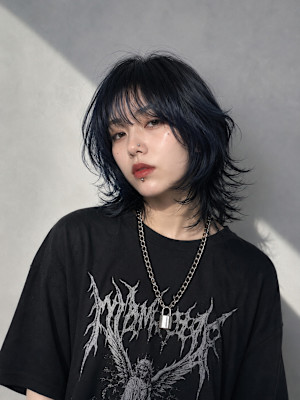 カット　ニュアンス　レイヤー　デザイン　シルバー