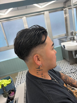 大人の色気を引き出す毛流れパート×フェード