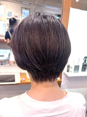 ひし形ショートボブ