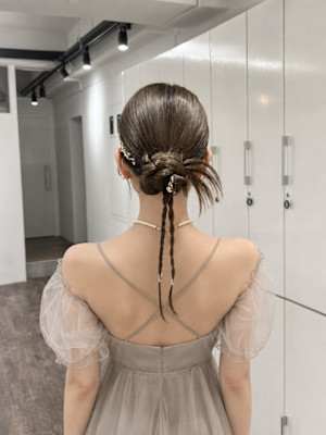 編み込みシニヨンヘアセット