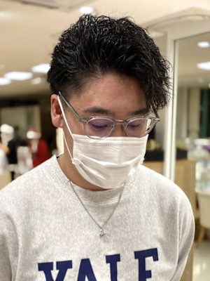 メンズパーマ波巻きツイストスパイラル刈り上げセンターパート