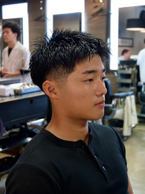 ツーブロックショートカルマヘアスリックバックジェットフェード