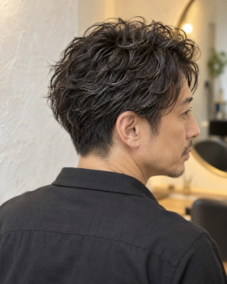 大人の無造作ウェーブショート