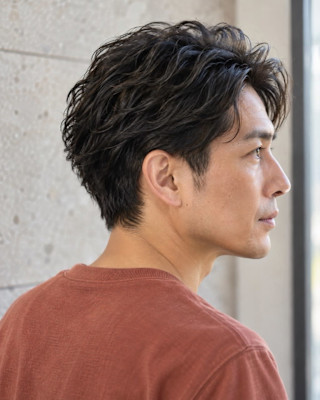 大人のゆるやか毛流れショート