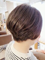 上品な丸みの大人ショートボブ