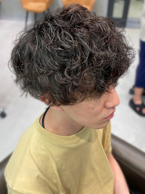 銀座メンズヘアダウンバングスペインカールツイストスパイラル