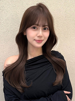 レイヤーくびれロングヘアグレーベージュ