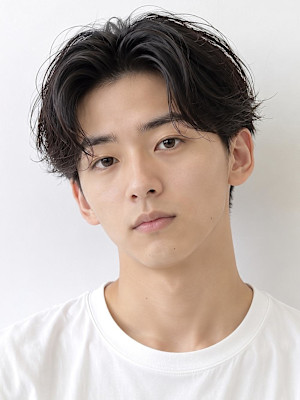 銀座メンズヘアダウンバングスペインカールツイストスパイラル