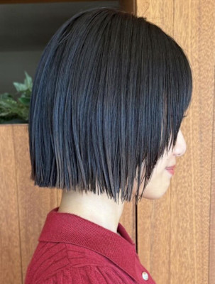 切りっぱなしボブ顔周りレイヤーモード系ウルフボブ 