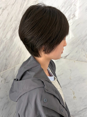 暗髪 ショートカット レイヤーカット 髪質改善 顔周りカット