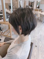 軽やか丸みの大人ショートボブ