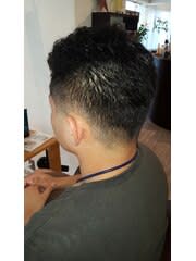 爽やかフェードのメンズベリーショート