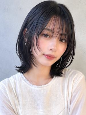 ブルーブラック×顔まわりレイヤーボブ