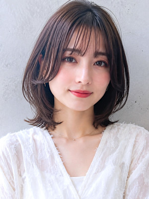 流しシースルーのくびれレイヤーボブ