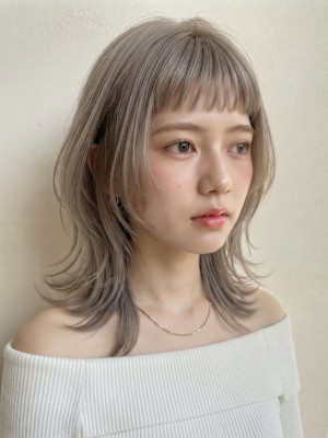 湿気で膨らむ髪をしっとりまとめる★高保湿モイストトリートメン