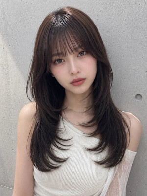 ラベンダーカラー透明感カラーアッシュグレーロングヘア内巻き◎